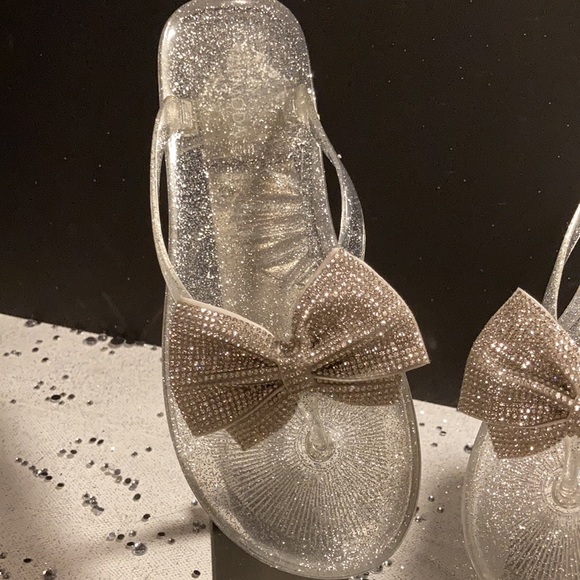 Top Moda blingy silver bowtie sandals - Picture 4 of 8